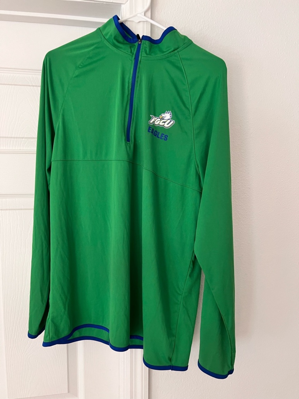 Colosseum Green Pullover with Blue Trim